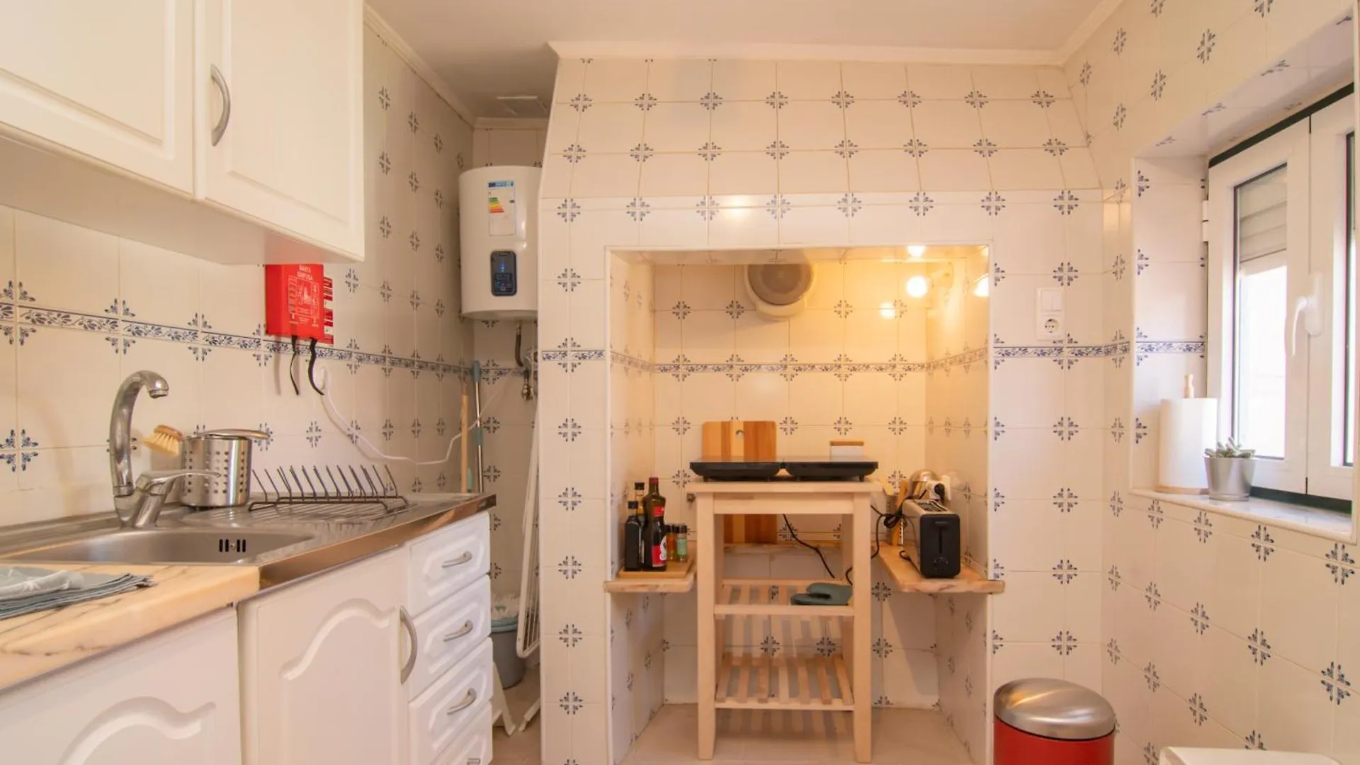 Charming & Peaceful Family Flat Apartment Lisbon
