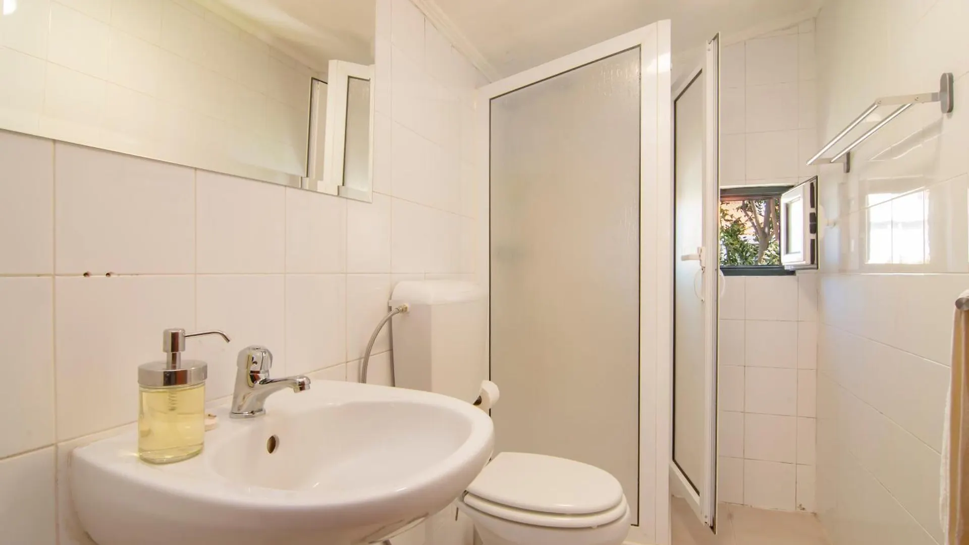 Apartamento Charming & Peaceful Family Flat Lisboa 0*,  Portugal